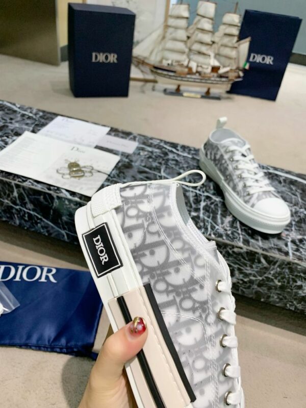 New Fashion Shoes D3155.1