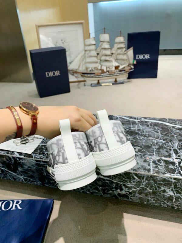New Fashion Shoes D3155.1