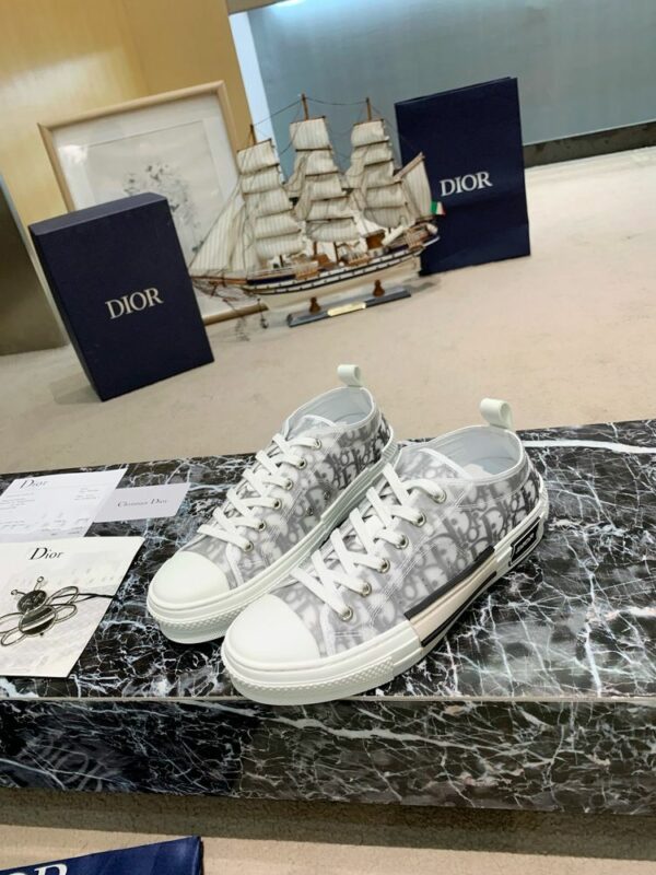 New Fashion Shoes D3155.1
