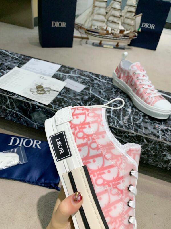New Fashion Shoes D3155.1