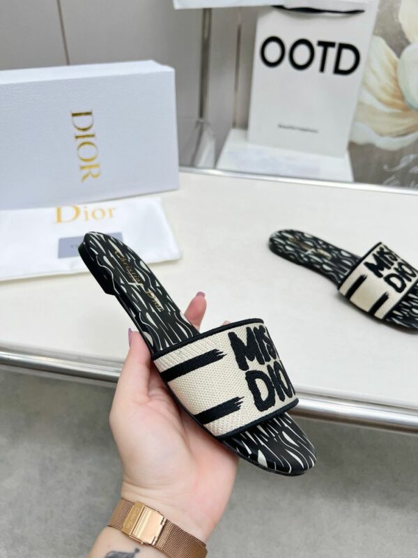New Fashion Shoes D3152.2