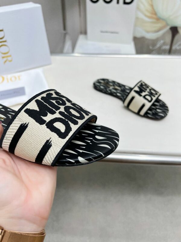 New Fashion Shoes D3152.2