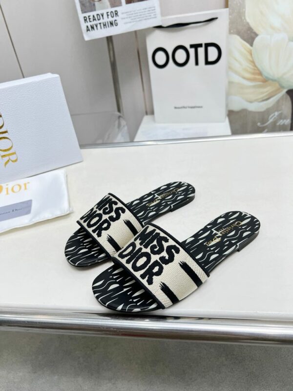 New Fashion Shoes D3152.2