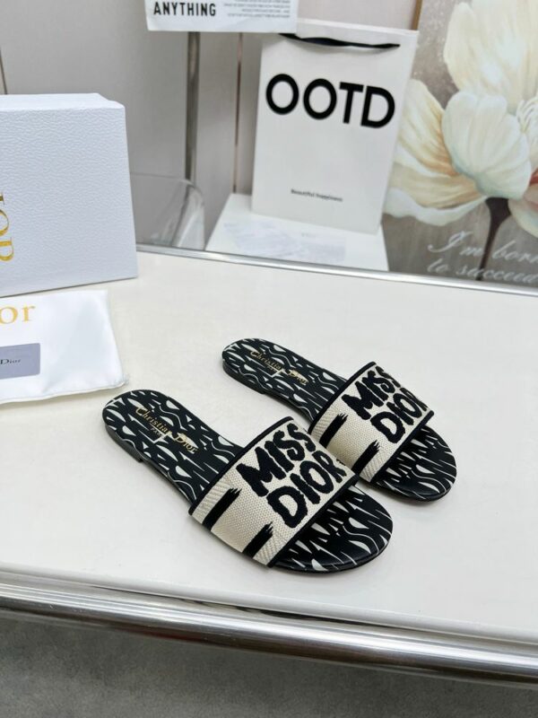 New Fashion Shoes D3152.2