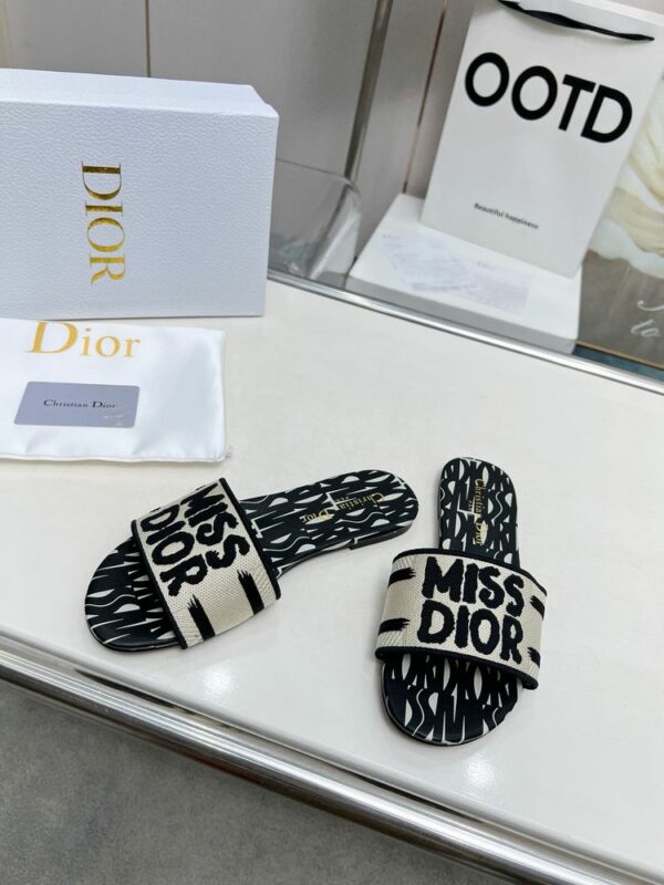 New Fashion Shoes D3152.2