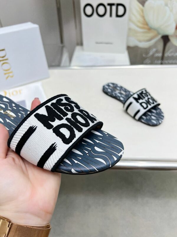 New Fashion Shoes D3152.1
