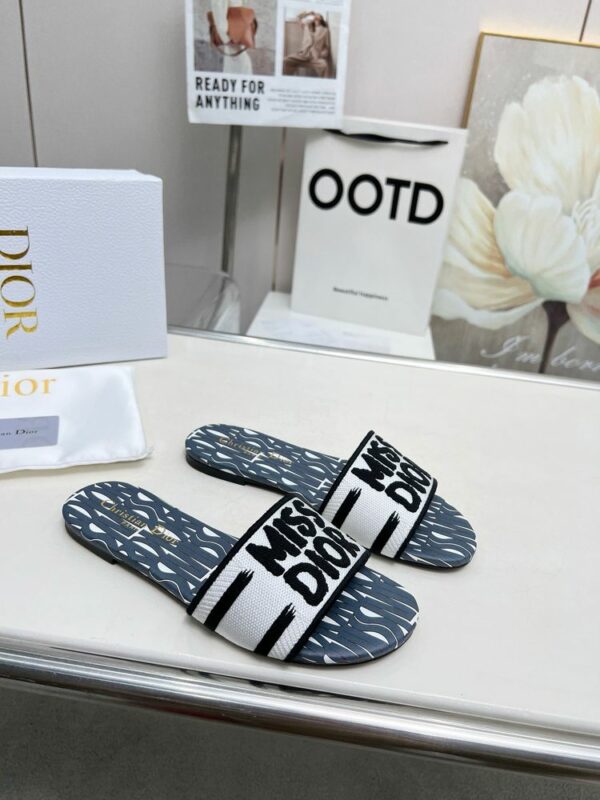New Fashion Shoes D3152.1