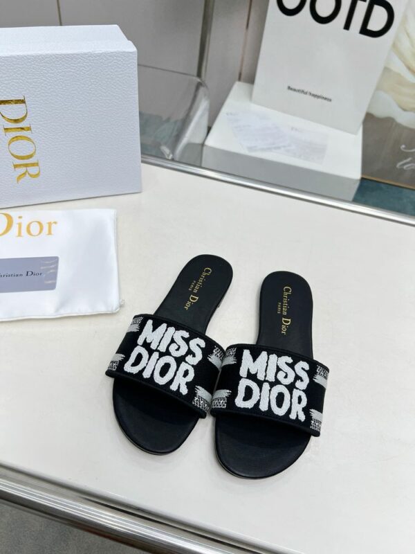 New Fashion Shoes D3152.1