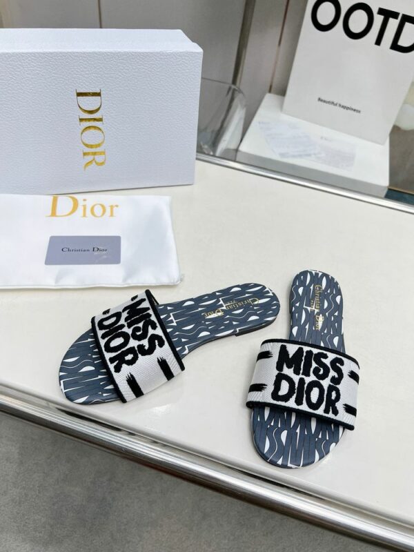 New Fashion Shoes D3152.1