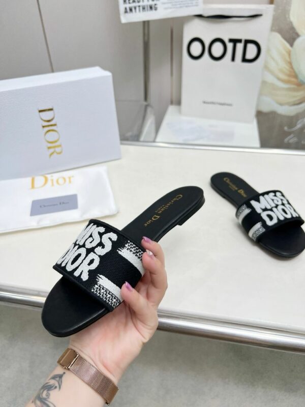 New Fashion Shoes D3152.1