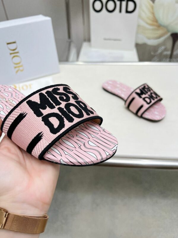 New Fashion Shoes D3152.1