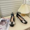 New Collection Fashion Shoes D3009