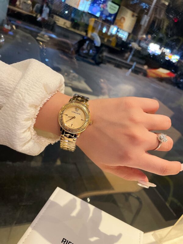 New Fashion Watch V3001