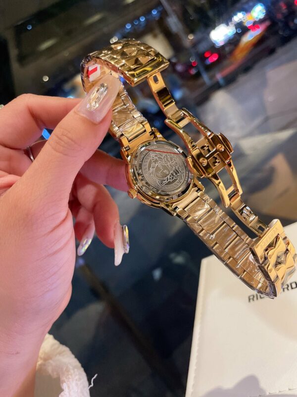 New Fashion Watch V3001