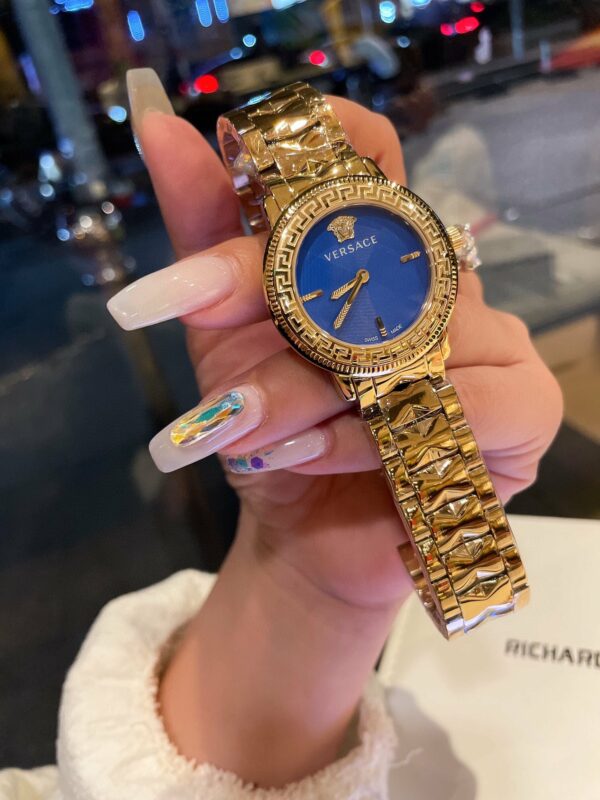 New Fashion Watch V3001