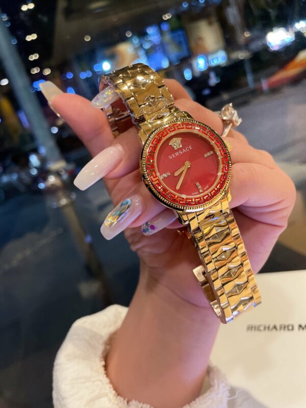 New Fashion Watch V3001