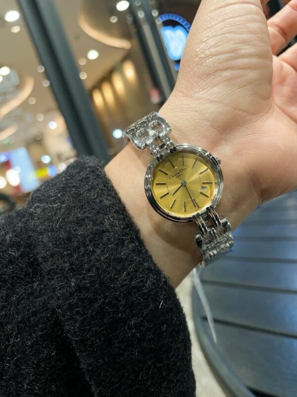 New Fashion Watch D002