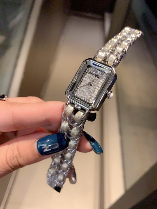 New Fashion Watch C3011