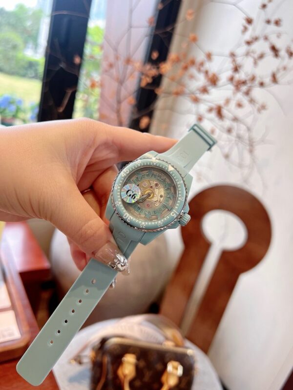 New Fashion Watch G3043