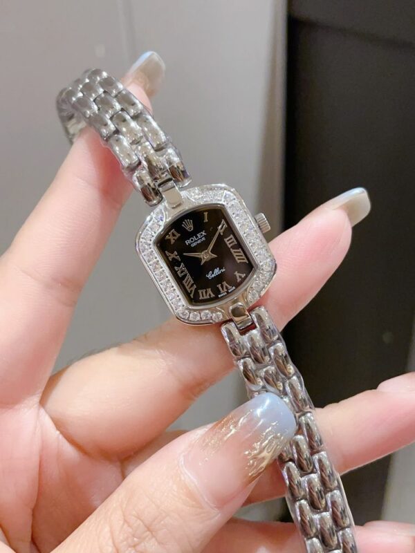 New Fashion Watch R3055