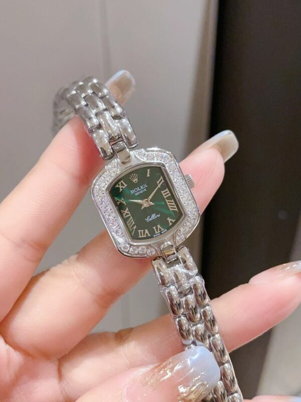 New Fashion Watch R3055