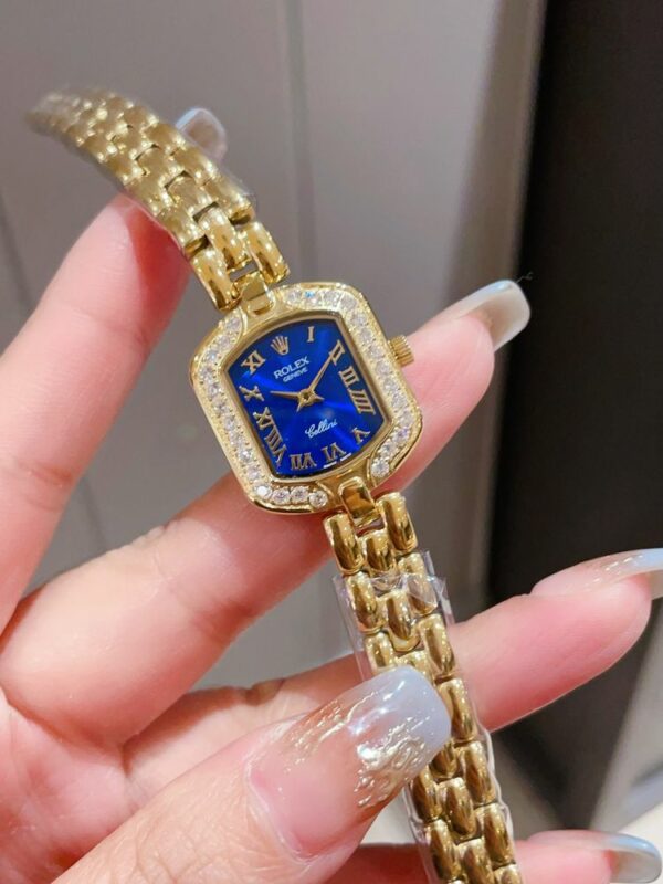 New Fashion Watch R3053