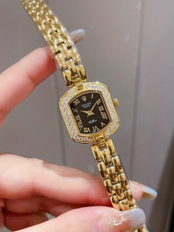 New Fashion Watch R3053