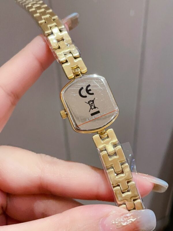 New Fashion Watch R3053