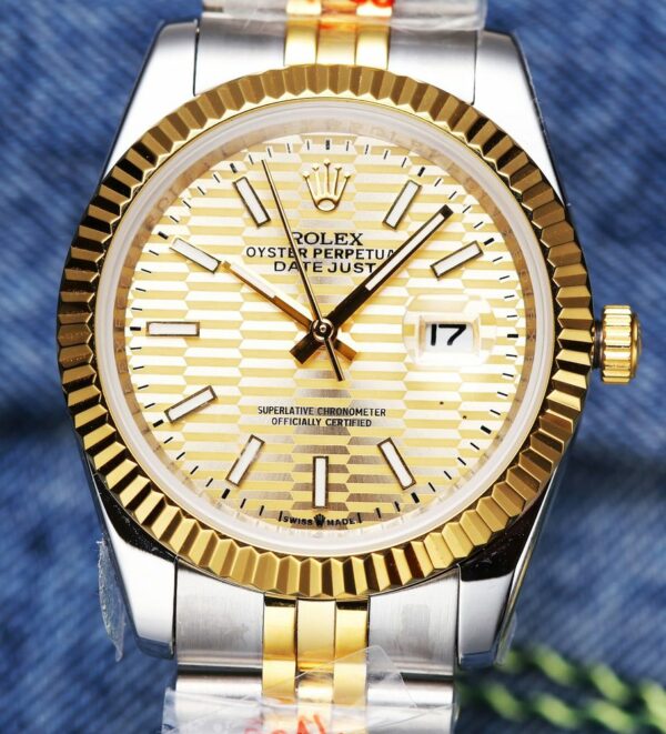 New Fashion Watch R3052