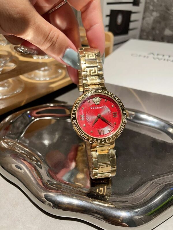 New Fashion Watch V3008.1