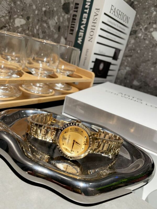 New Fashion Watch V3008.1