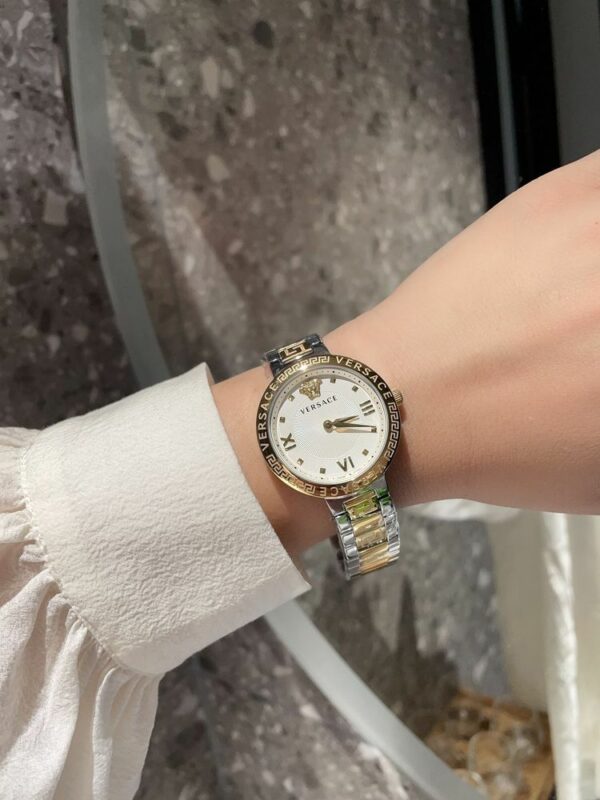 New Fashion Watch V3008.1