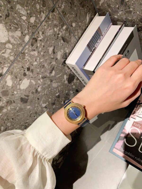 New Fashion Watch V3006