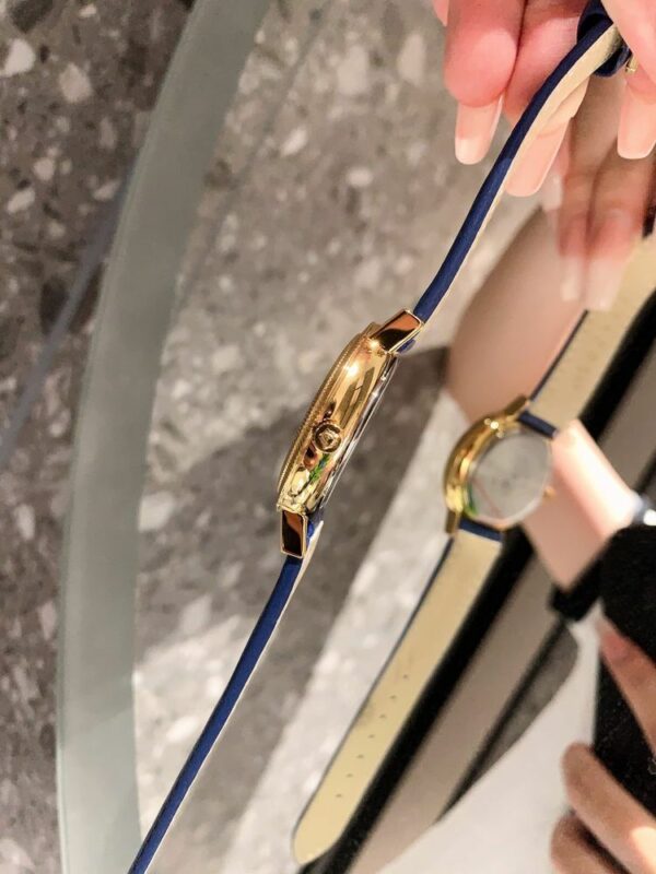New Fashion Watch V3006