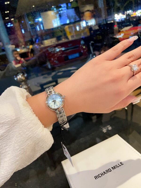 New Fashion Watch T3002