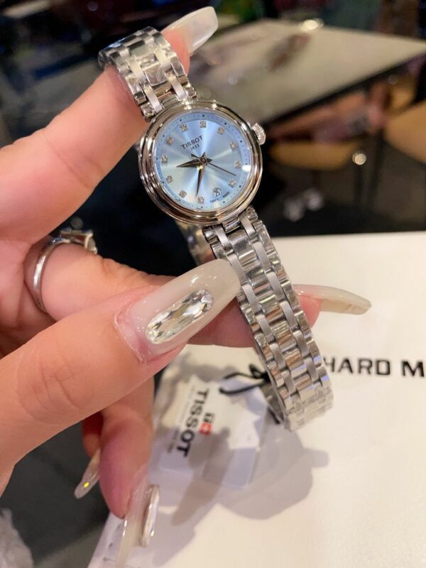 New Fashion Watch T3002