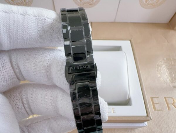 New Fashion Watch V3010