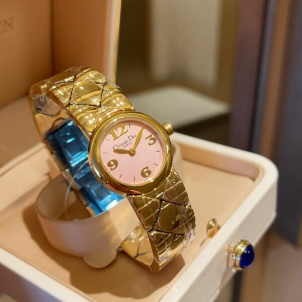 New Fashion Watch D3002