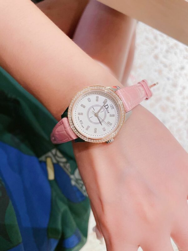 New Fashion Watch D3001