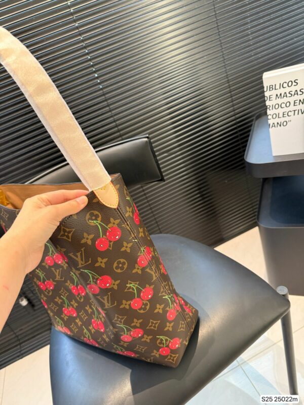 New Collection Fashion LV Handbag L2045