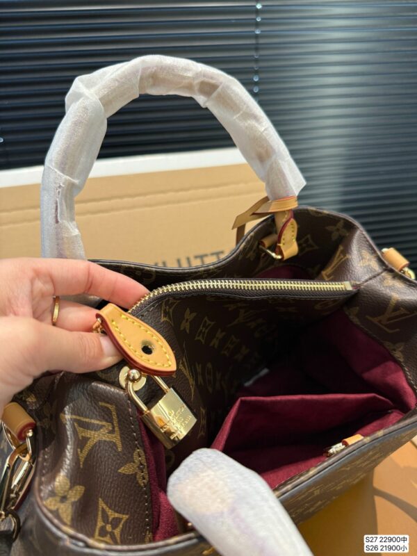 New Collection Fashion LV Handbag L2047