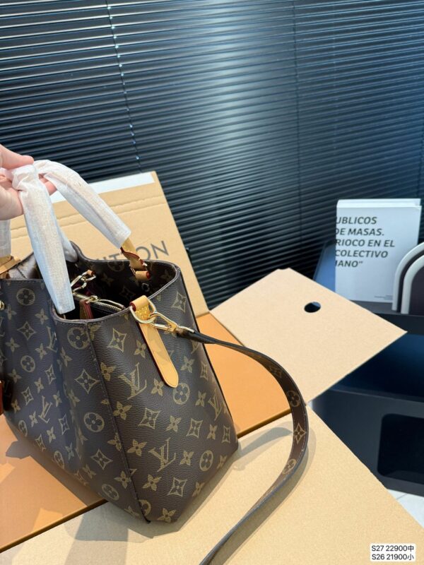 New Collection Fashion LV Handbag L2047