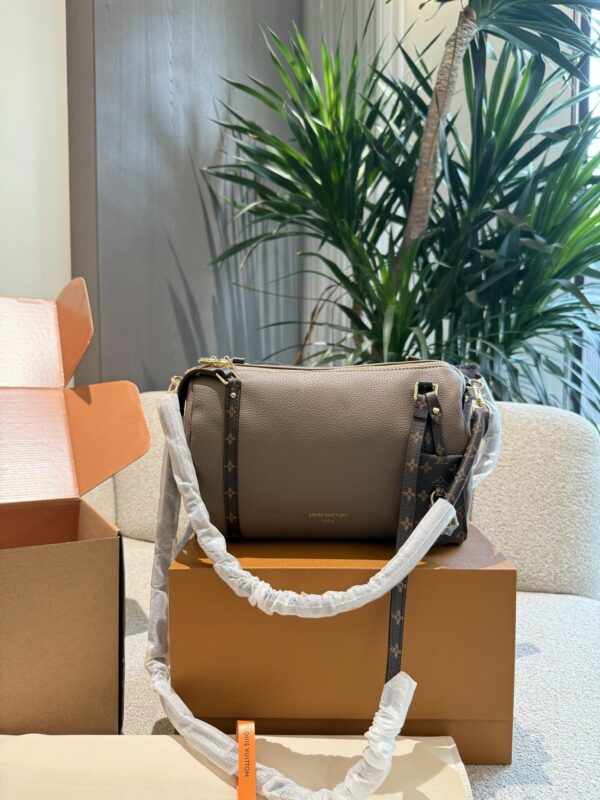 New Collection Fashion LV Handbag L2050