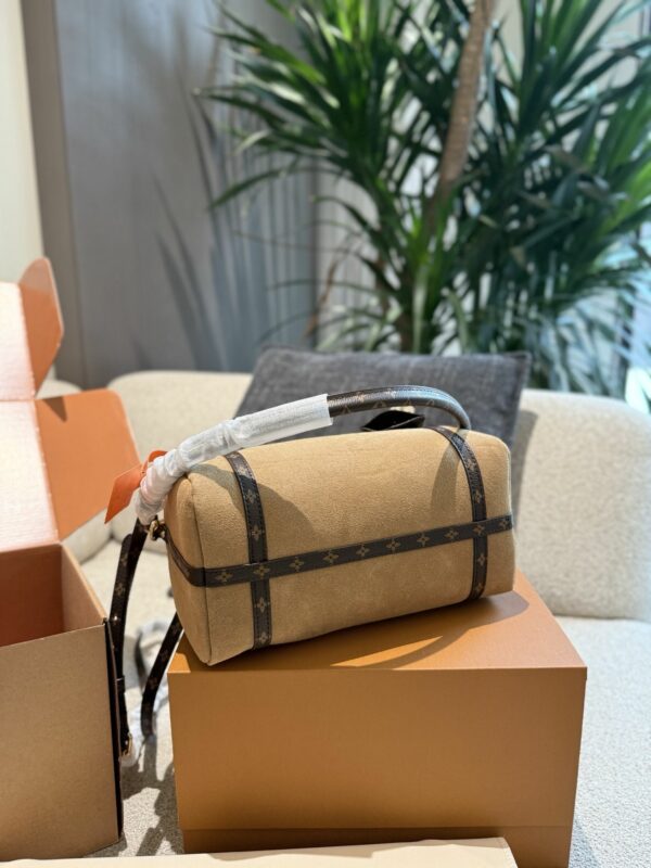 New Collection Fashion LV Handbag L2050