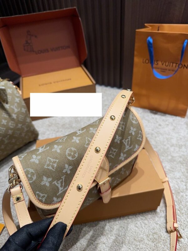New Collection Fashion LV Handbag L2055