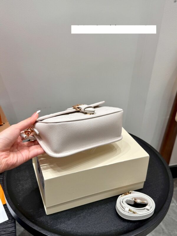 New Collection Fashion LV Handbag L2059