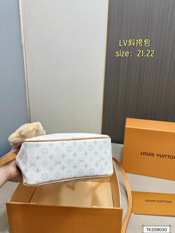 New Collection Fashion LV Handbag L2068