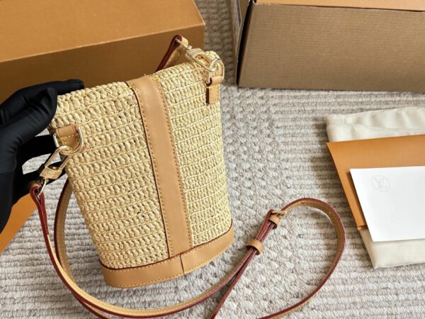 New Collection Fashion LV Handbag L2070