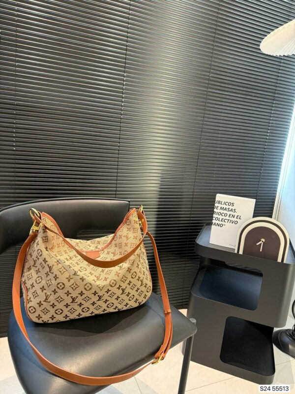New Collection Fashion LV Handbag L2082