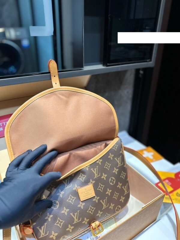 New Collection Fashion LV Handbag L2084